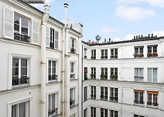 Pompidou Apartment *